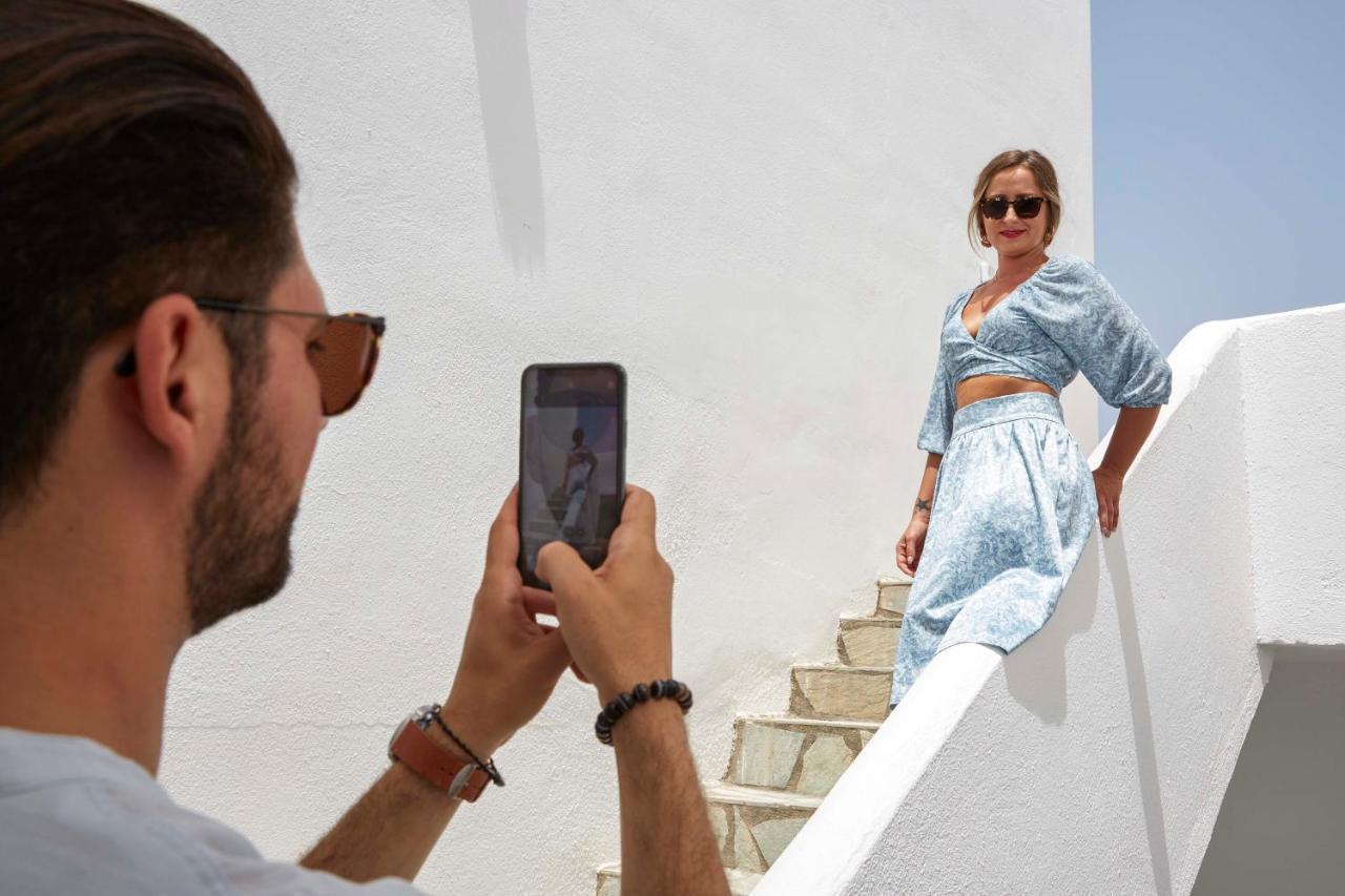 Отель Mr And Mrs White Oia - Santorini Экстерьер фото