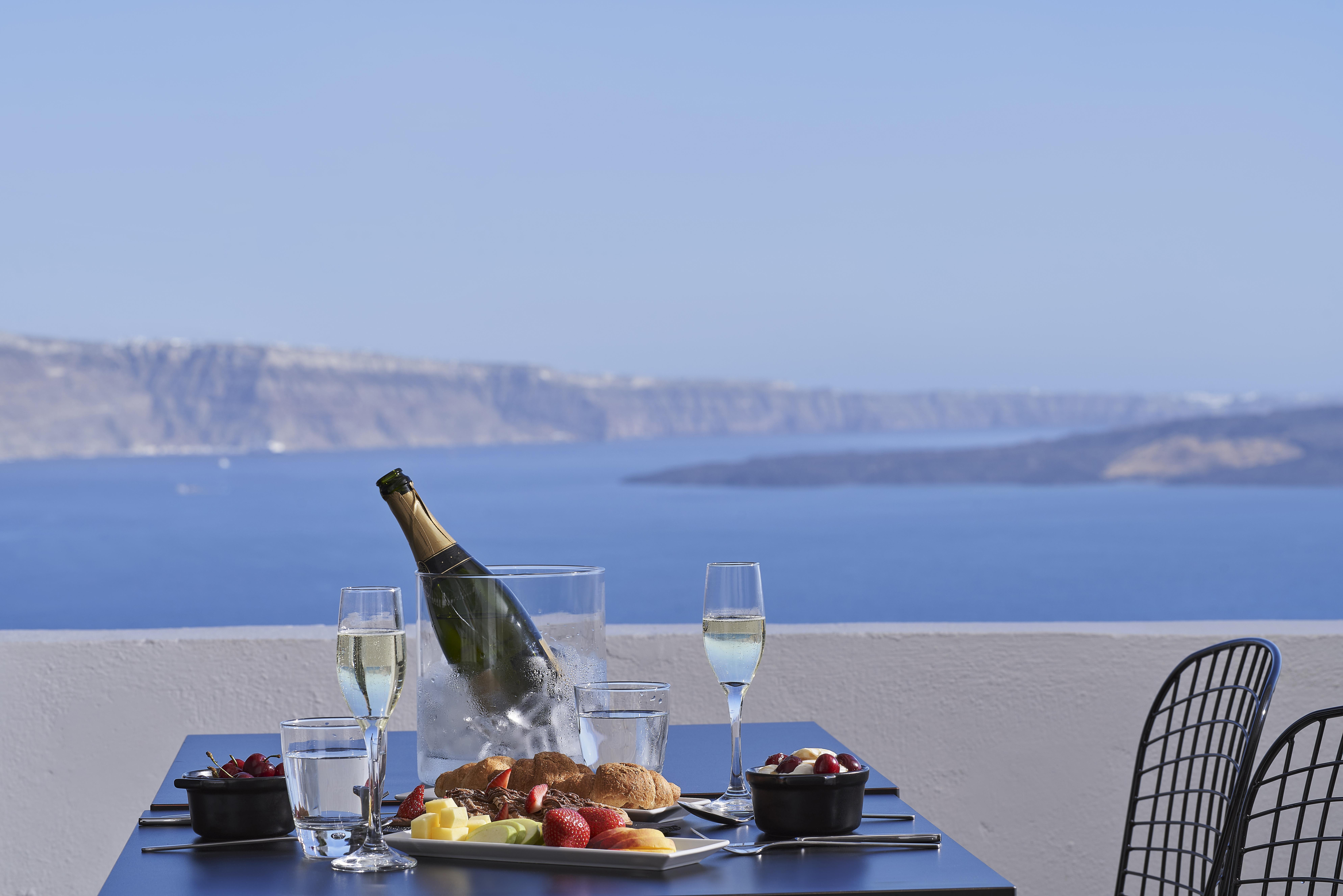 Отель Mr And Mrs White Oia - Santorini Экстерьер фото