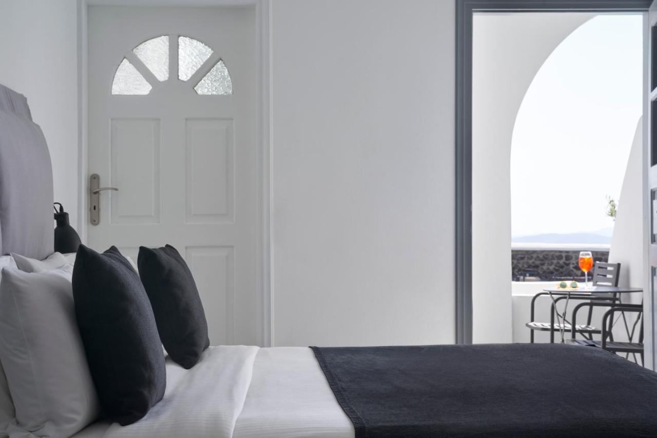 Отель Mr And Mrs White Oia - Santorini Экстерьер фото