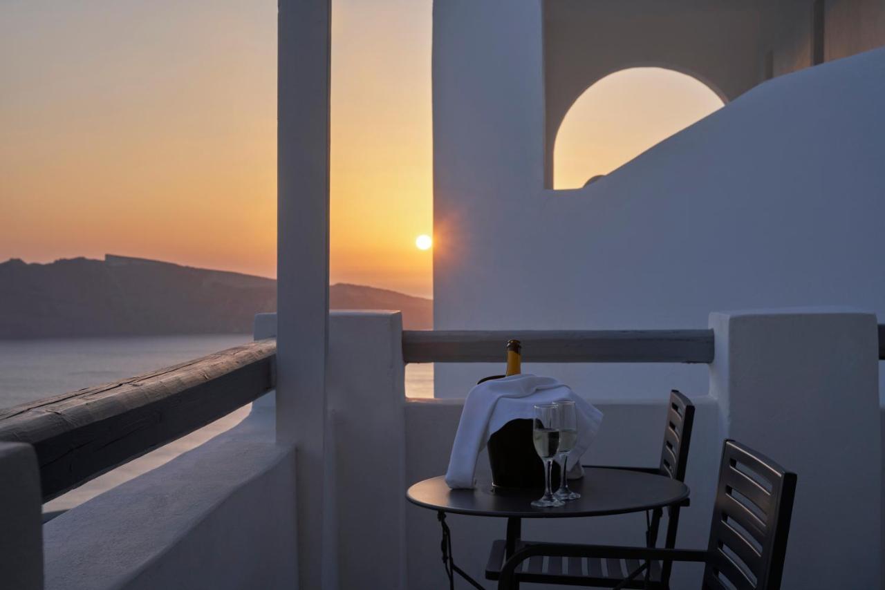 Отель Mr And Mrs White Oia - Santorini Экстерьер фото